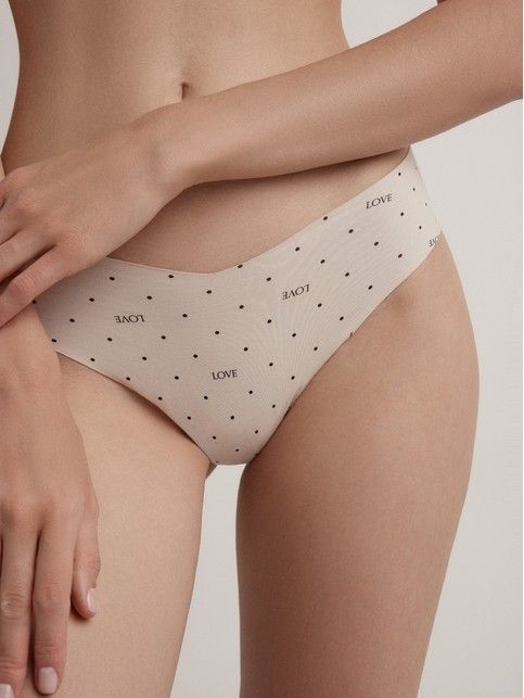 Бесшовные Трусы "бразилиана" с V-образной линией талии INVISIBLE LBR 1226