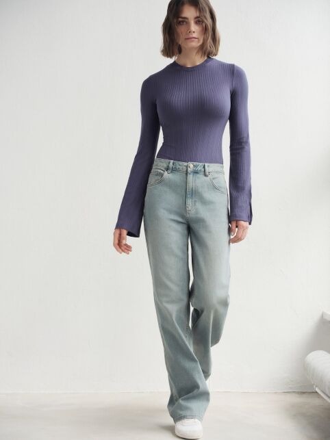 Боди в рубчик с расклешенными рукавами с разрезами LBD 3243 - купить в интернет-магазине Conte