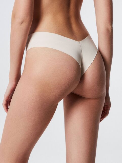 Бесшовные Трусы "бразилиана" с V-образной линией талии INVISIBLE LBR 1226 - купить в интернет-магазине Conte