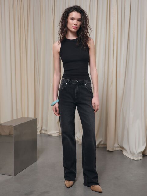 Чёрные джинсы straight с декоративными патами СON-797 - купить в интернет-магазине Conte