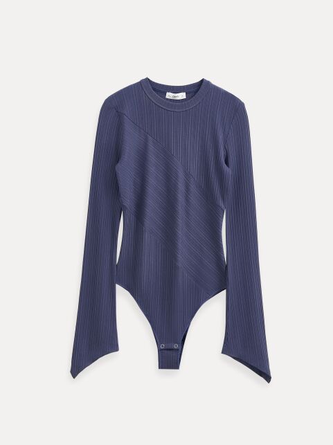 Боди в рубчик с рукавами-клёш и диагональными швами спереди LBD 3240 - купить в интернет-магазине Conte