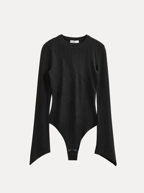 Боди в рубчик с рукавами-клёш и диагональными швами спереди LBD 3240 - купить в интернет-магазине Conte