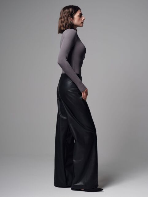 Боди из вискозы воротником-стойкой LBD 3250 - купить в интернет-магазине Conte