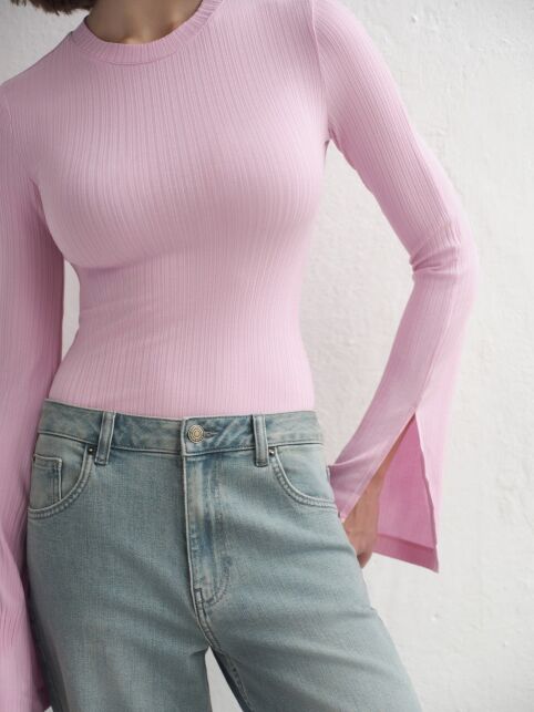 Боди в рубчик с расклешенными рукавами с разрезами LBD 3243 - купить в интернет-магазине Conte