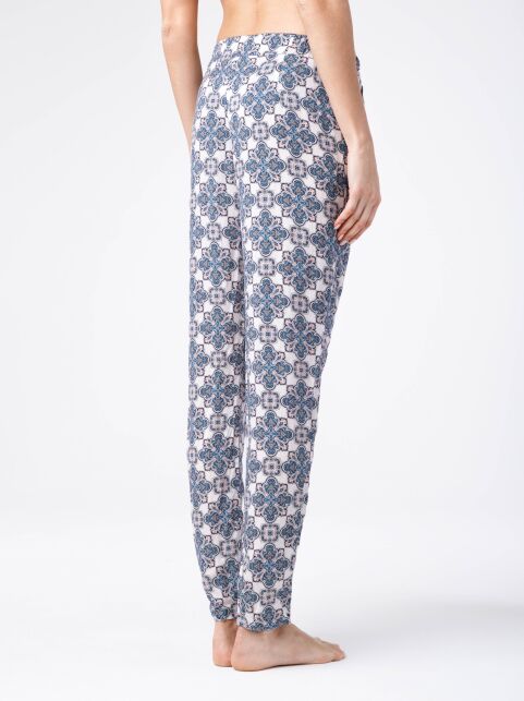 Light trousers of a free cut LATINA - buy in the online store Conte