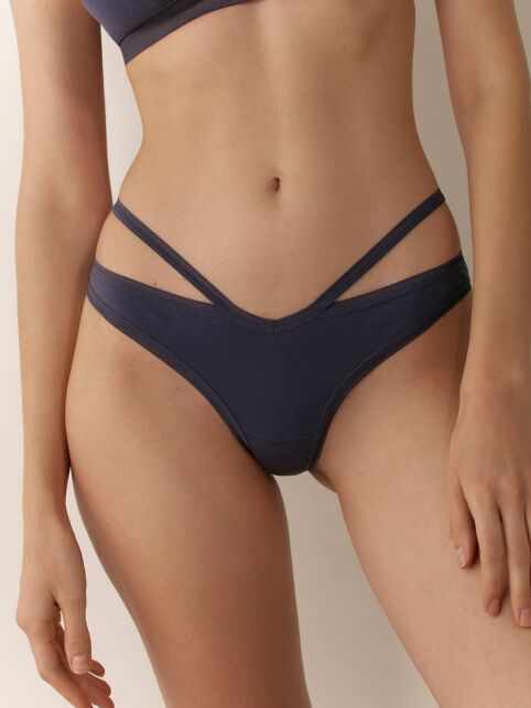 Brazilliano V-shaped panties NEW CLASSIC LBR 2308 - buy in the online store Conte