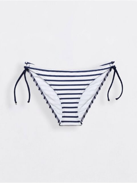 Трусики-бикини со средней посадкой BALI - купить в интернет-магазине Conte