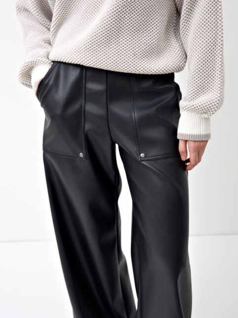 Брюки из экокожи с накладными карманами LBK 3281 - купить в интернет-магазине Conte